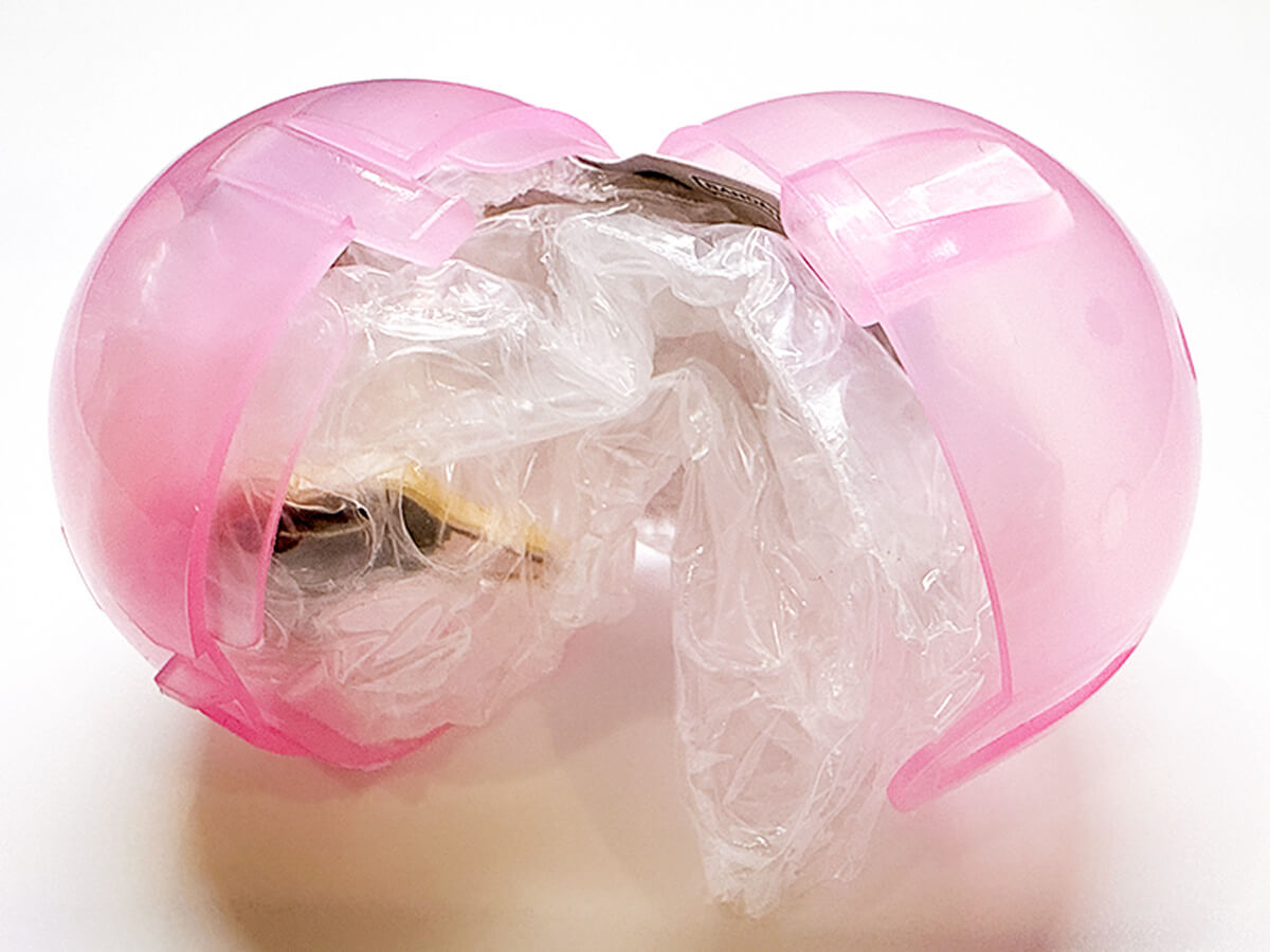 GACHA GACHA 'Ai Yazawa BIG METAL RING'.