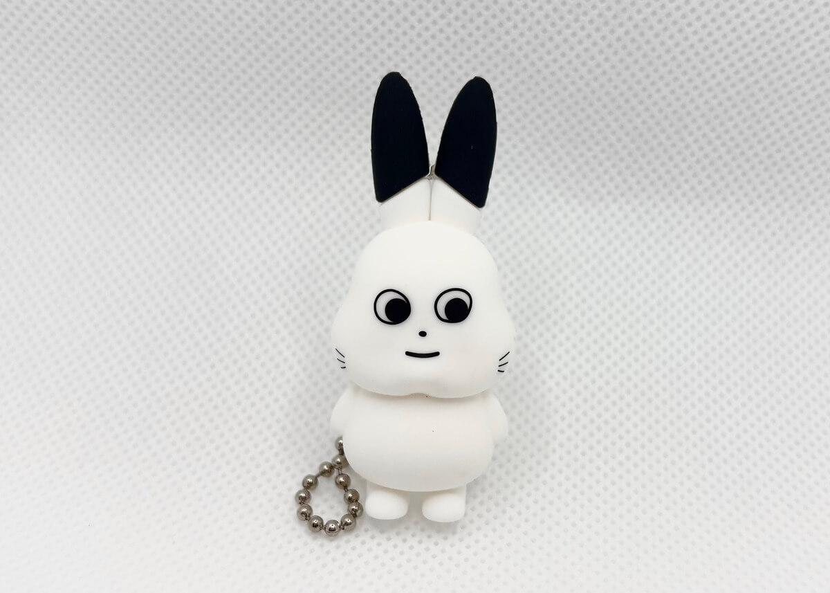 Gantungan kunci maskot Dokomus Channel Doko-Usa.