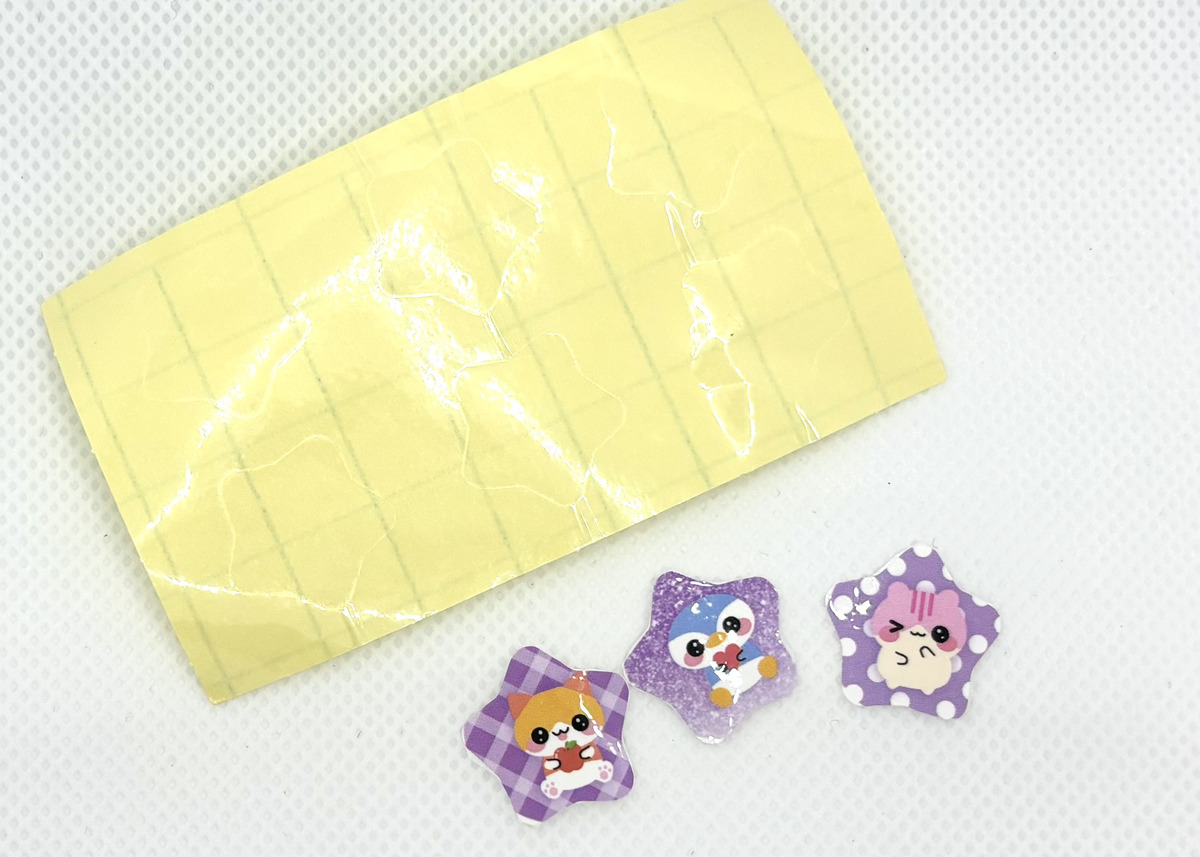 ガチャガチャ「ぷっくりシールが作れる！魔法のコンパクトシールメーカーマスコット」