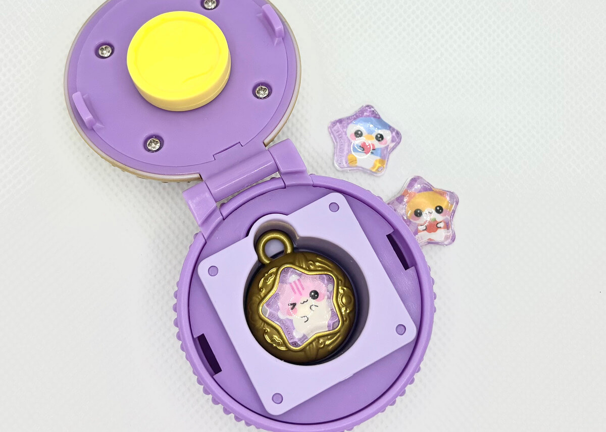 ガチャガチャ「ぷっくりシールが作れる！魔法のコンパクトシールメーカーマスコット」
