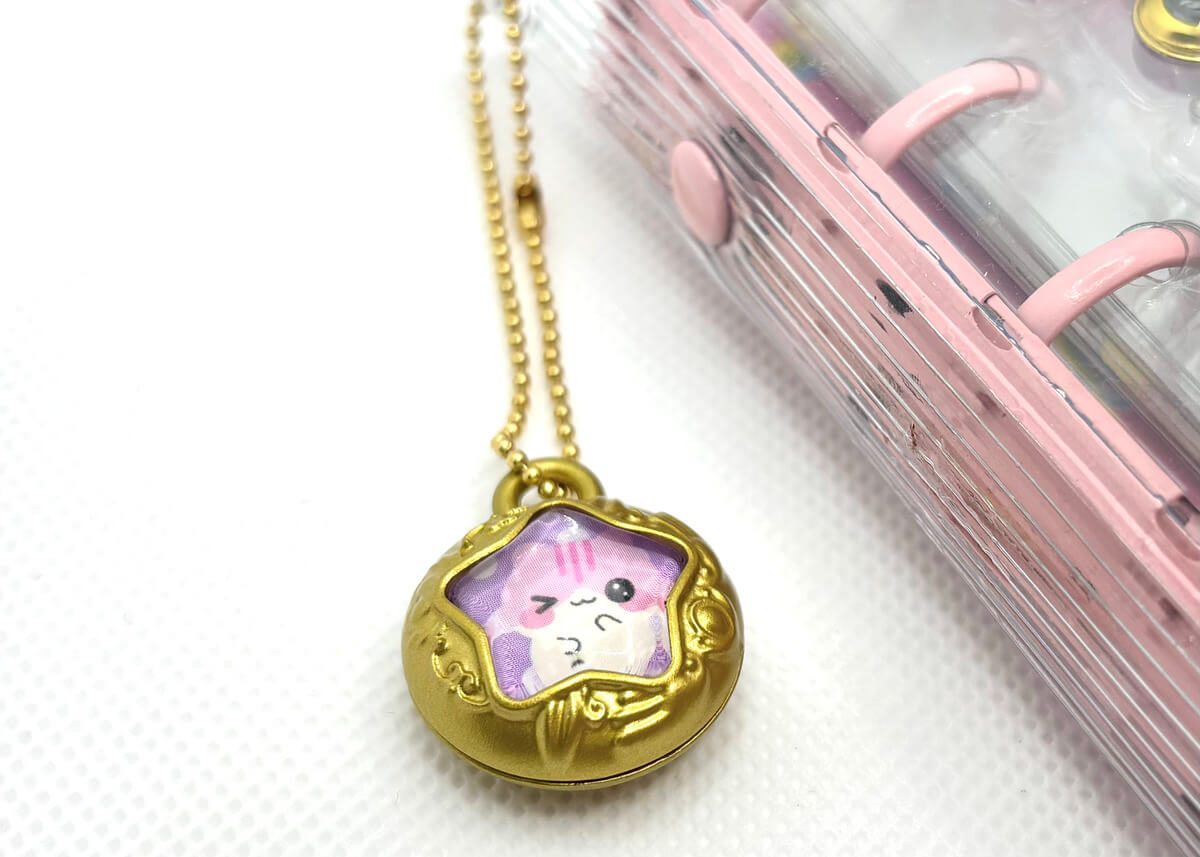 ガチャガチャ「ぷっくりシールが作れる！魔法のコンパクトシールメーカーマスコット」