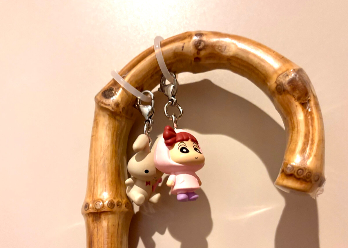 ガチャガチャ「クレヨンしんちゃん めじるしアクセサリー2 ～パステルカラー～」