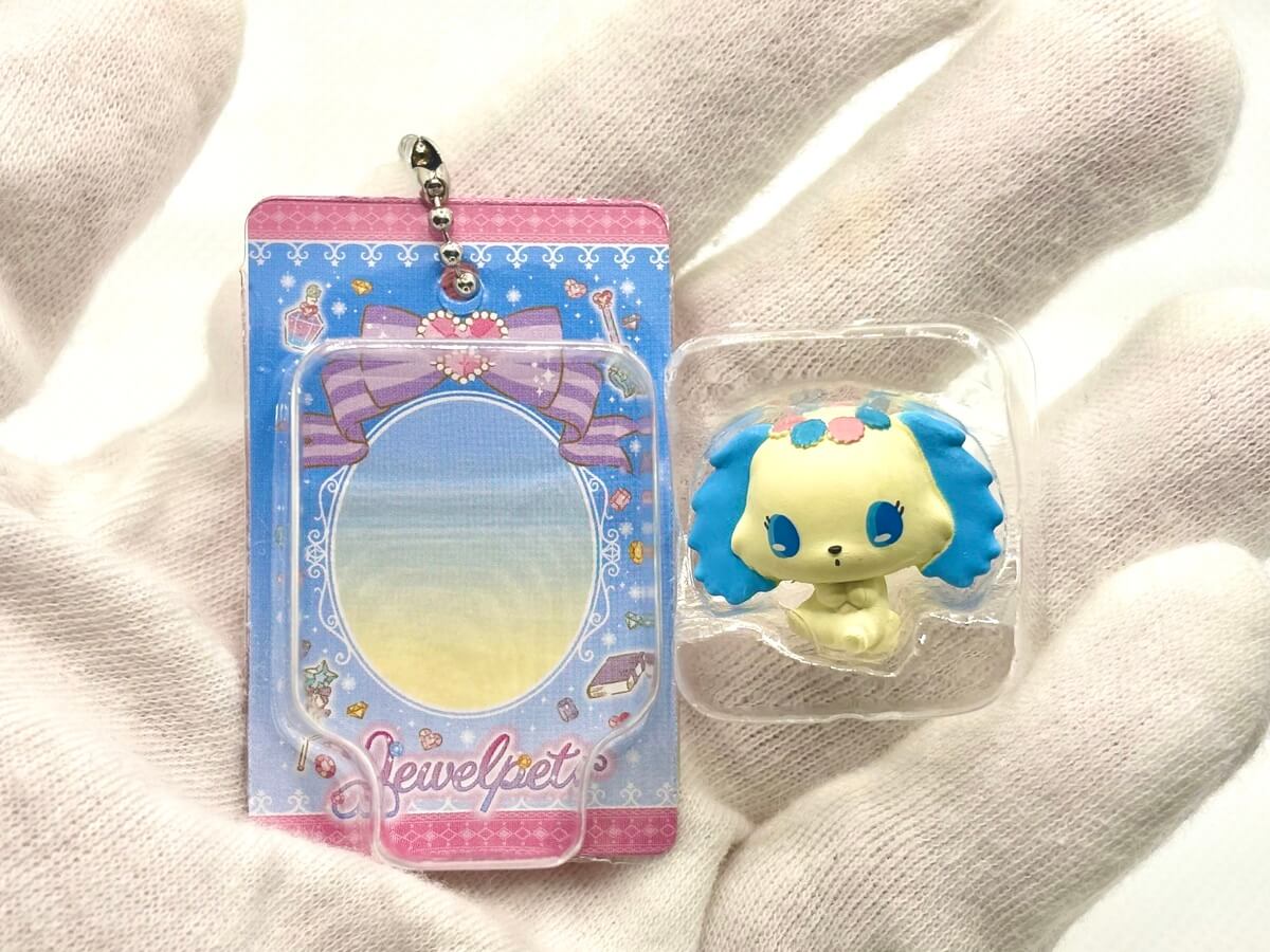 ガチャガチャ「ジュエルペット パッケージミニチュアチャーム」