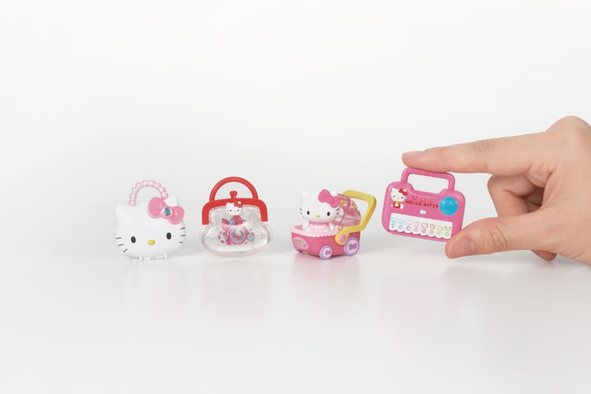 ハローキティ かわいいおもちゃ ミニチュアチャーム
